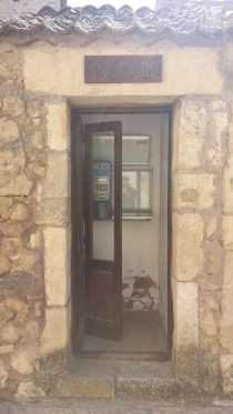 La reliquia del pasado: ¡Una cabina telefónica!